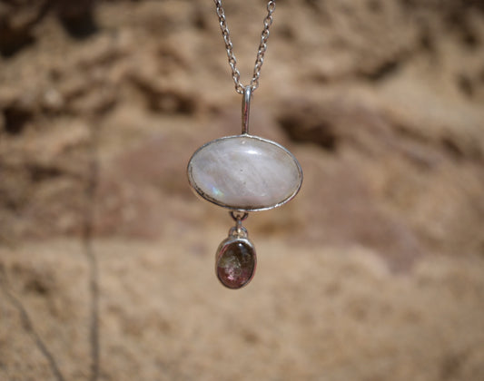 Piedra de luna con Turnalina sandía